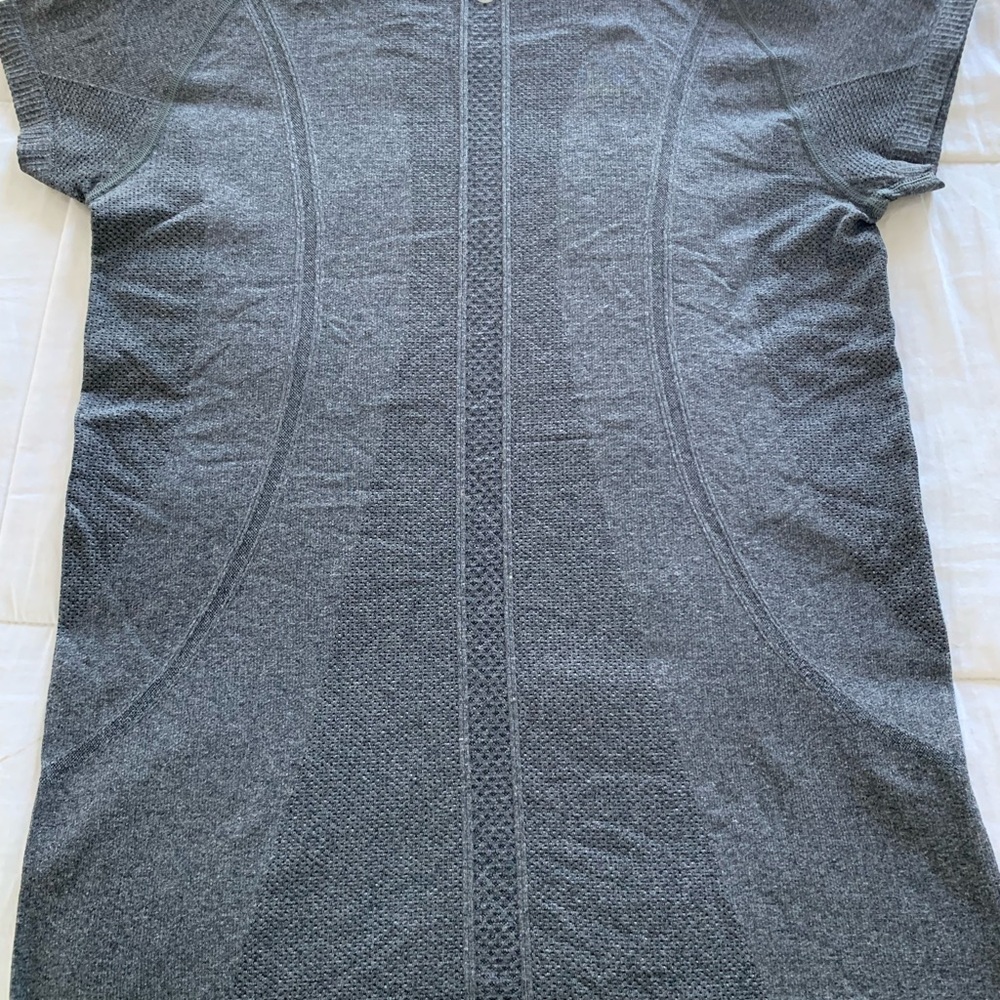 Lululemon swiftly tech short sleeve shirt